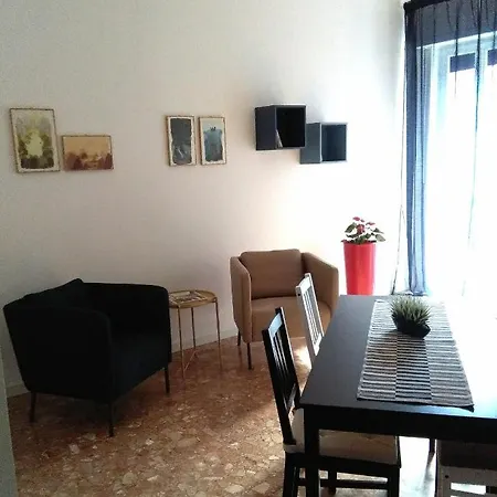 Mameli 41 לינה וארוחת בוקר 3*